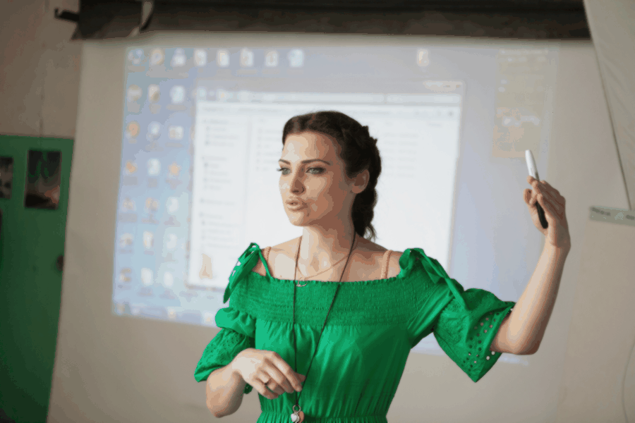 service consultancy, treasury controls, CRM integration, expert team, e-commerce tools